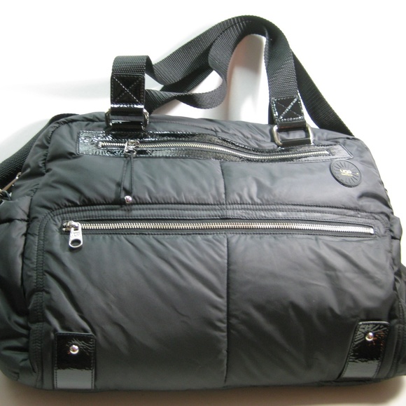 NEW UGG Australia Black quilted Sport Duffel Bag - Picture 2 of 7